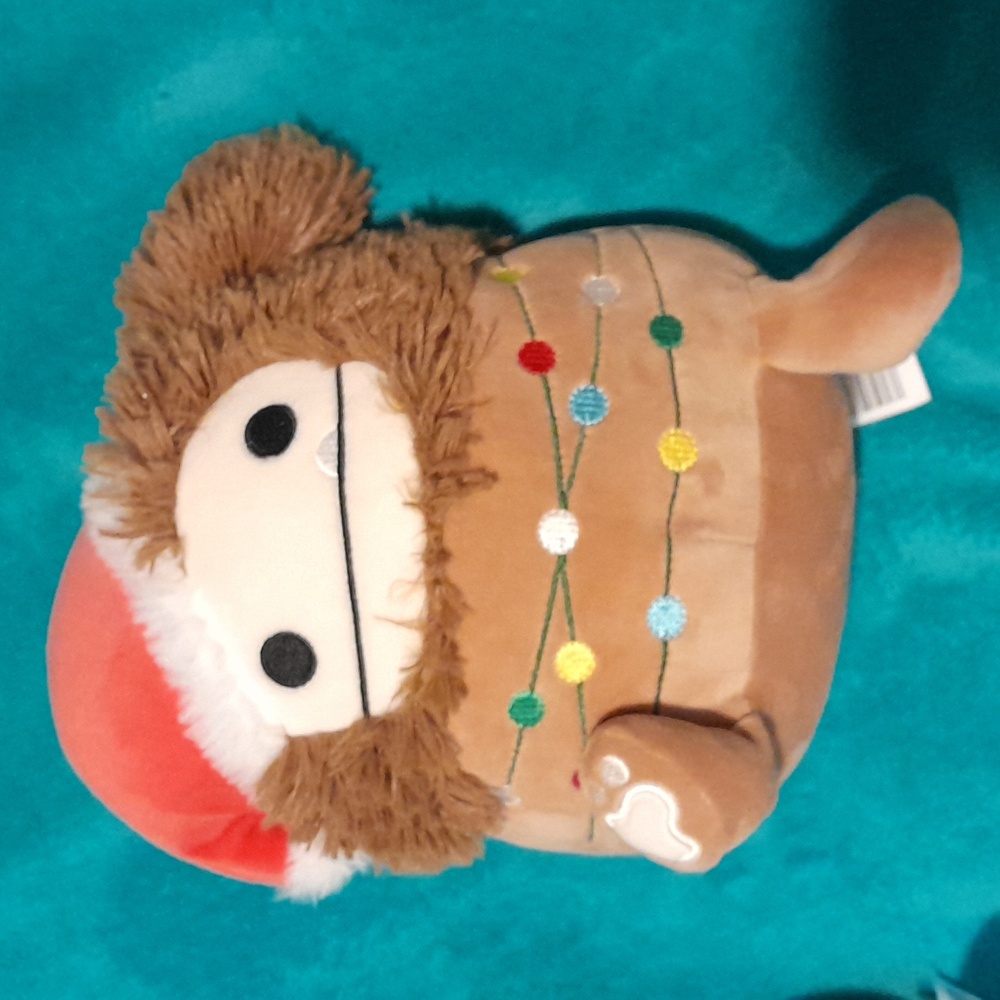 Squishmallows Christmas Yeti Stuffies Set Of 2 - Picture 4 of 5
